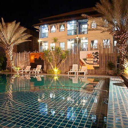 Season Palace Huahin Hotel Petchaburi Esterno foto