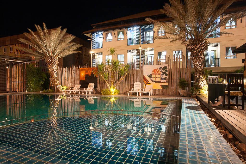 Season Palace Huahin Hotel Petchaburi Esterno foto