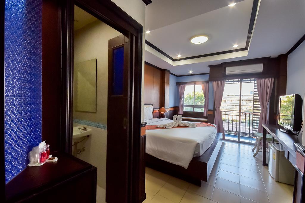 Season Palace Huahin Hotel Petchaburi Esterno foto
