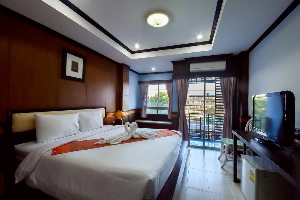 Season Palace Huahin Hotel Petchaburi Esterno foto