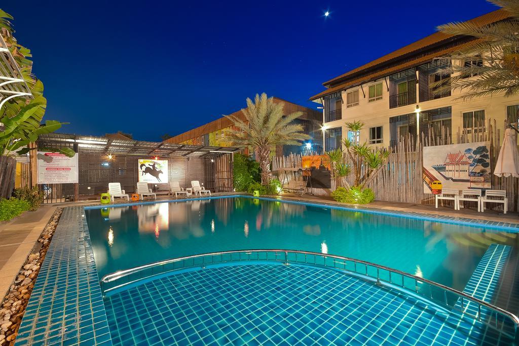 Season Palace Huahin Hotel Petchaburi Esterno foto