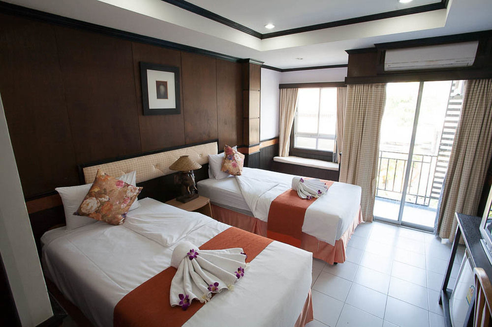 Season Palace Huahin Hotel Petchaburi Esterno foto
