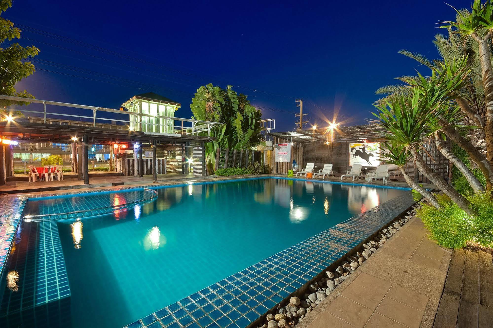 Season Palace Huahin Hotel Petchaburi Esterno foto