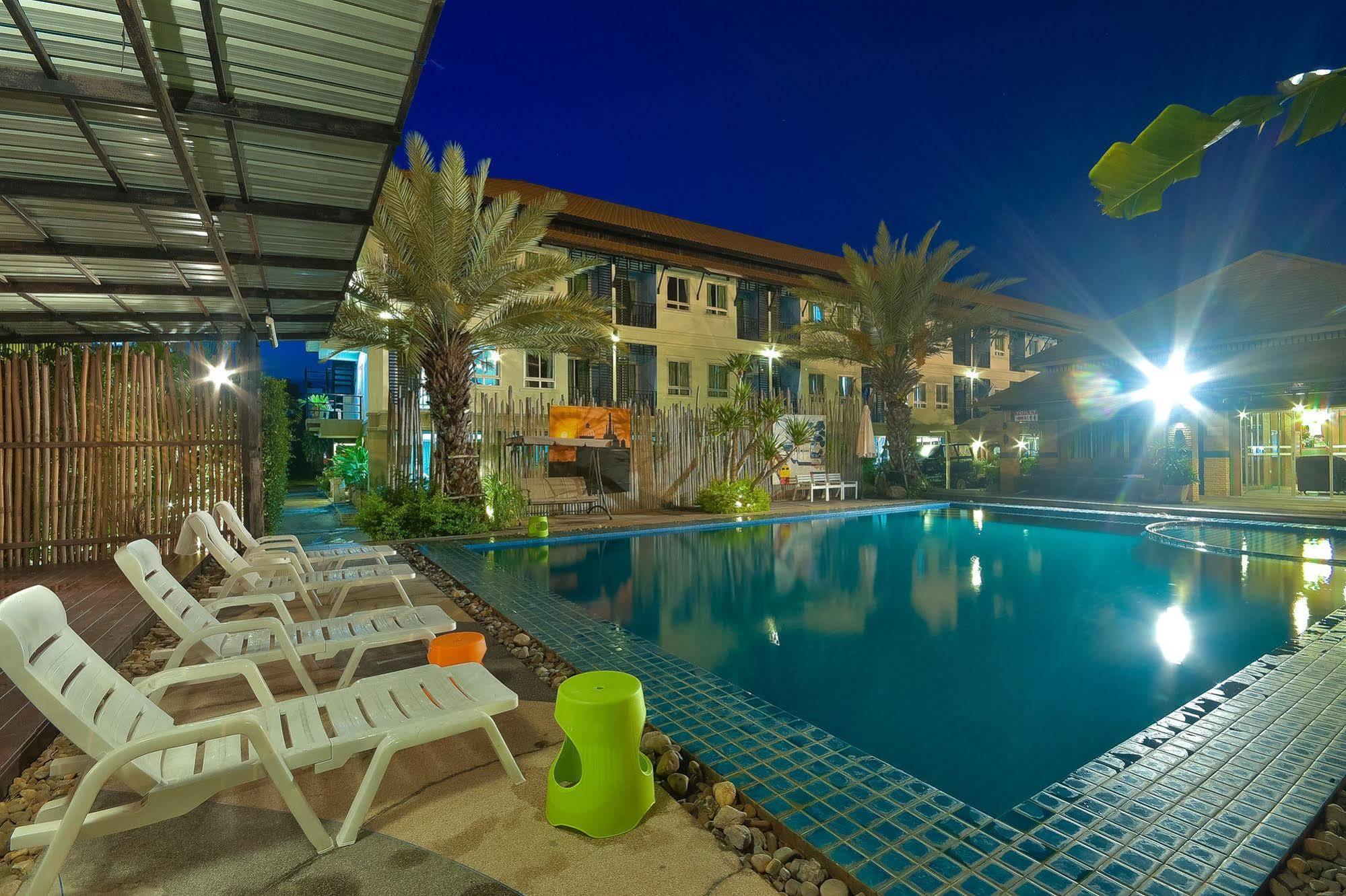 Season Palace Huahin Hotel Petchaburi Esterno foto